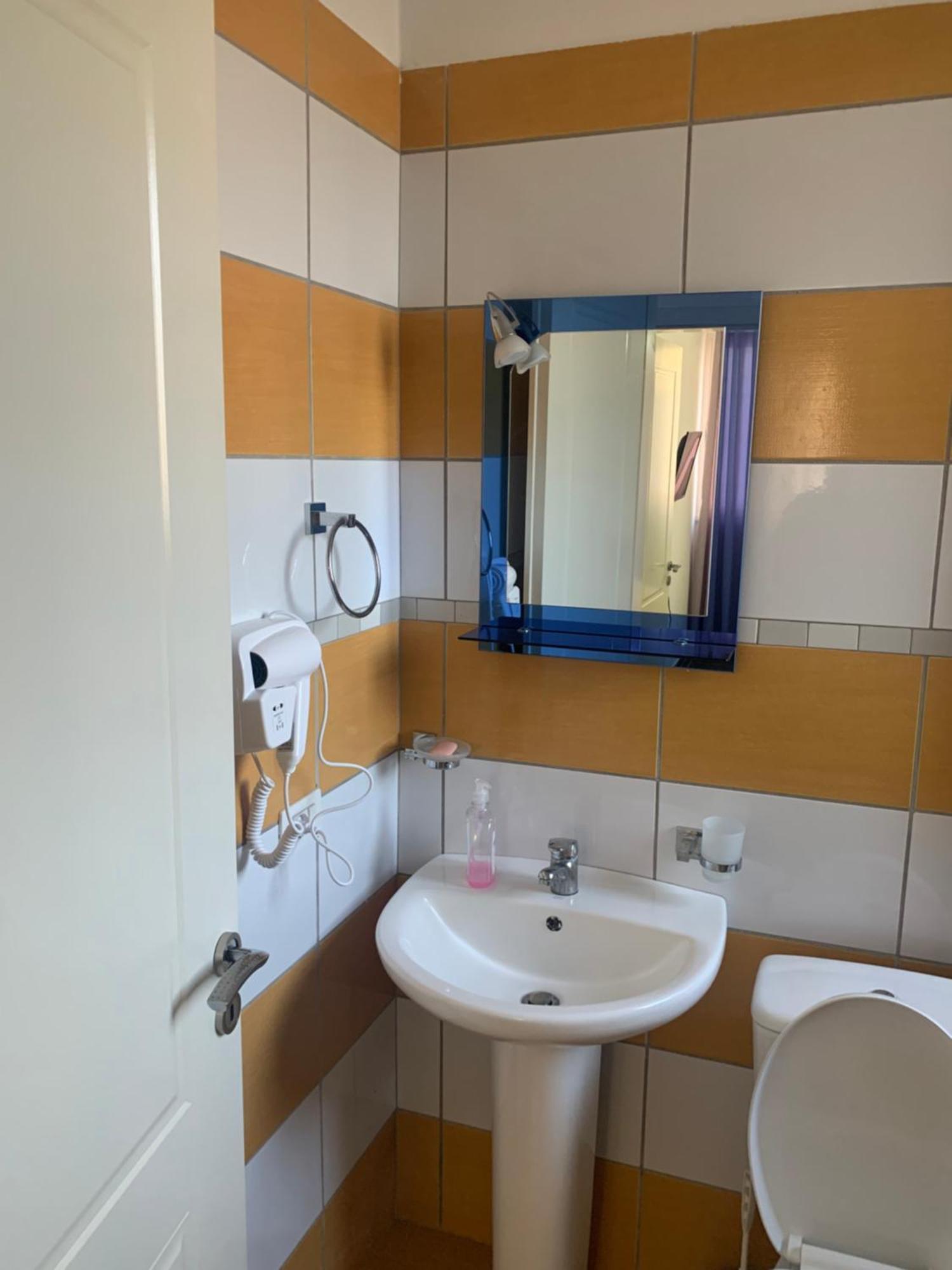 Adriatik Apartaments Саранде Екстериор снимка